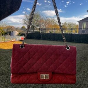 Chanel Elegant multi-color Chain shoulder and crossbody Bag